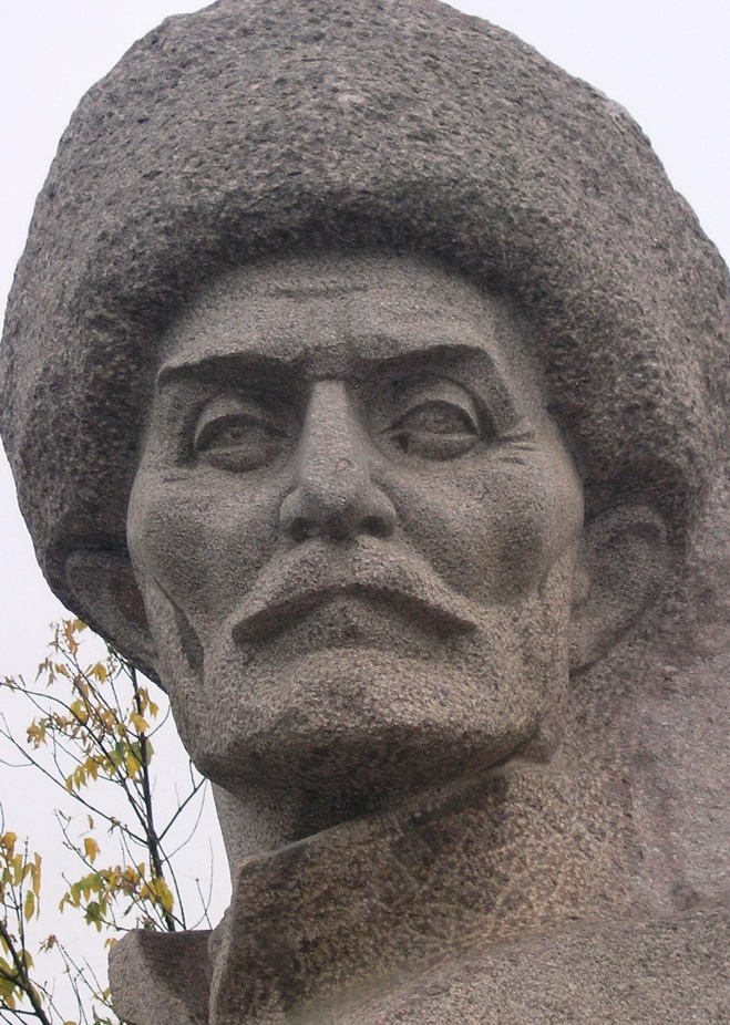 Памятник Стальскому