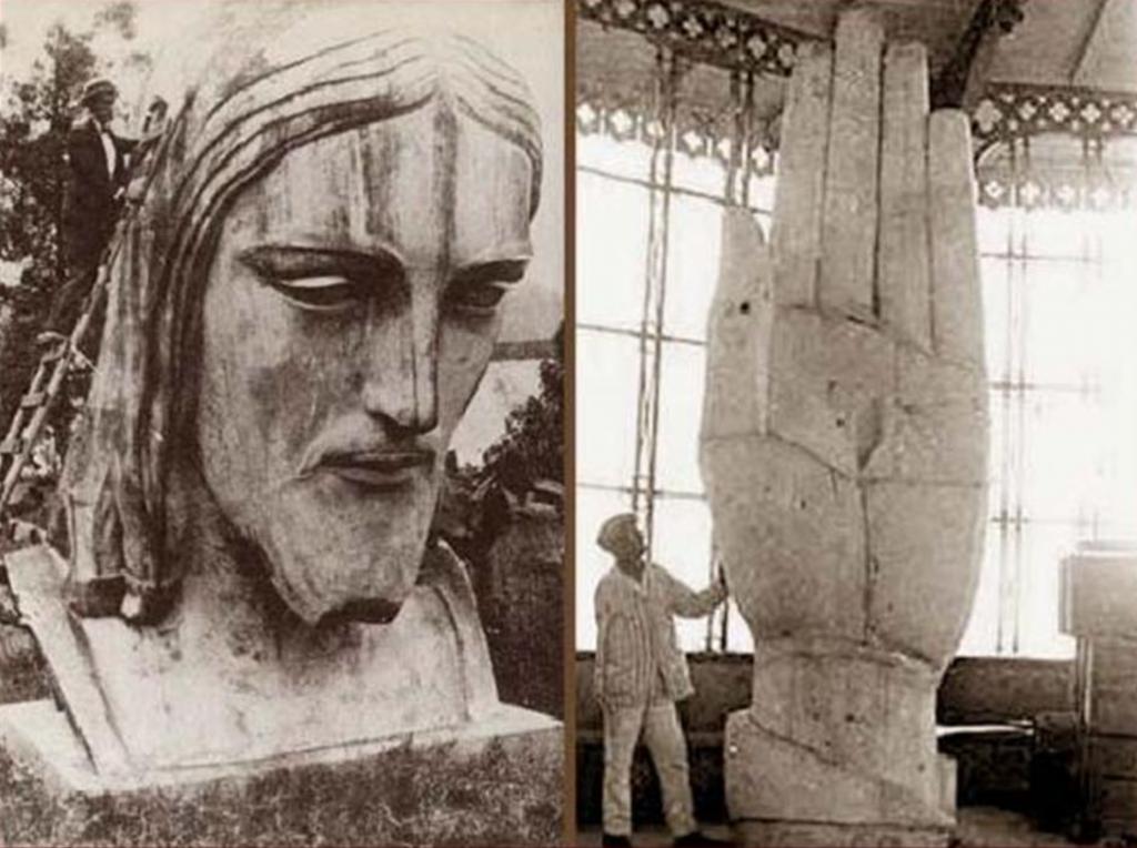 Отдельные детали статуи, доставляемые из Франции
