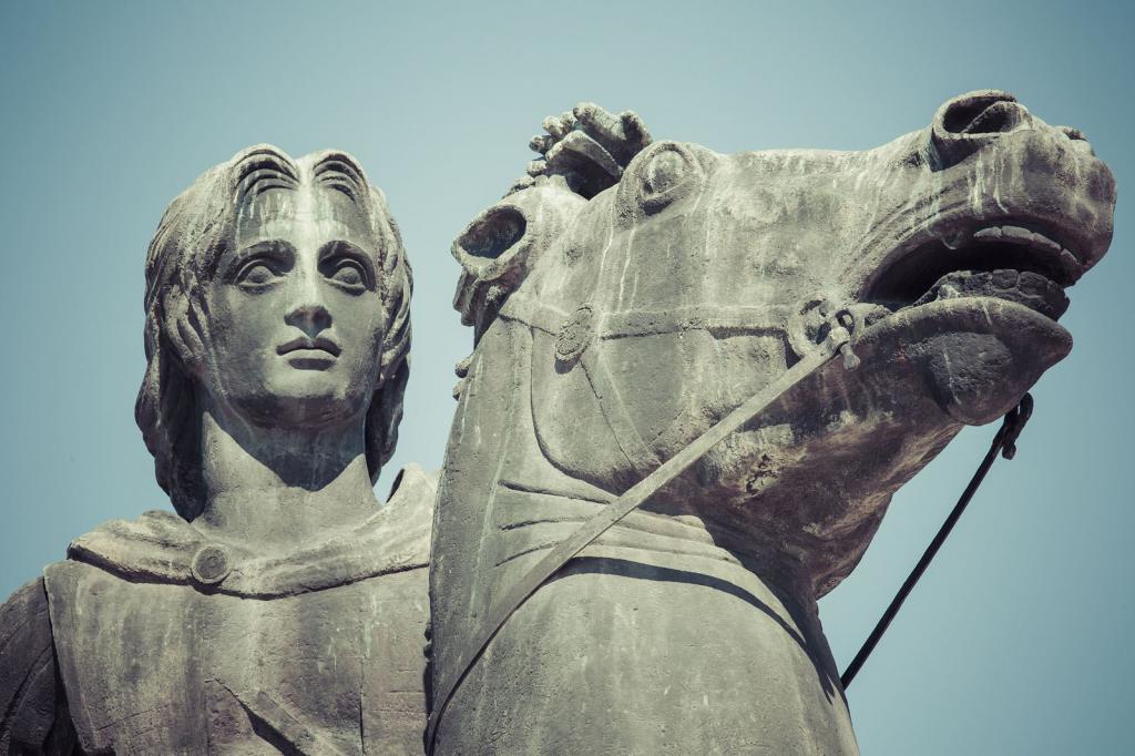 Скульптура Александра Македонского в Греции
