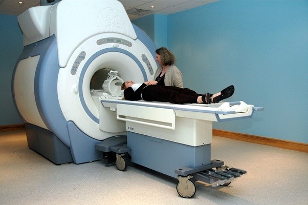 Что вреднее МРТ или рентген позвоночника