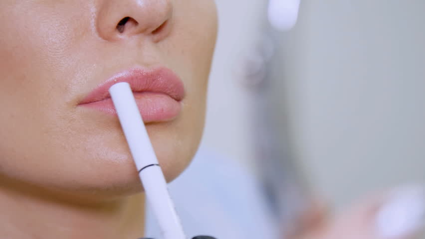Увеличение губ без инъекций: способы, методы и особенности