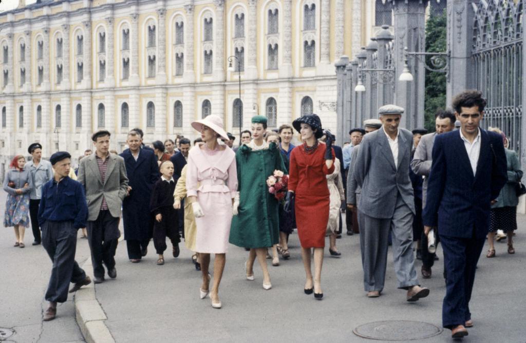 Мода в СССР: прически, одежда, обувь. Что носили модницы советских времен