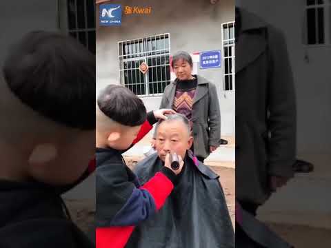 От клиентов нет отбоя: 6-летний китаец обладает всеми навыками парикмахерского искусства, обучался ремеслу он с 4 лет (видео)