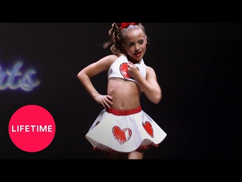 Зажигательный танец талантливой девчонки (видео)