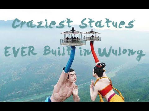 На краю обрыва, 1200 метров над землей: в Китае открыли аттракцион "Летающий поцелуй" (видео)