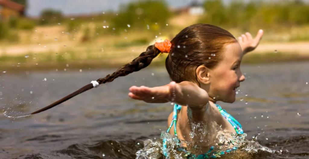 При какой температуре моря можно купать годовалого ребенка
