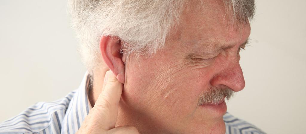Шишка возле уха при нажатии болит thumbnail