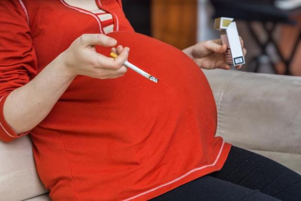 Не могу бросить курить во время беременности thumbnail
