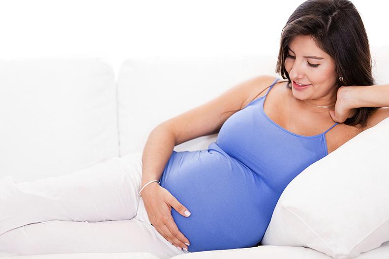 Крутит живот и тошнит на ранних сроках беременности thumbnail