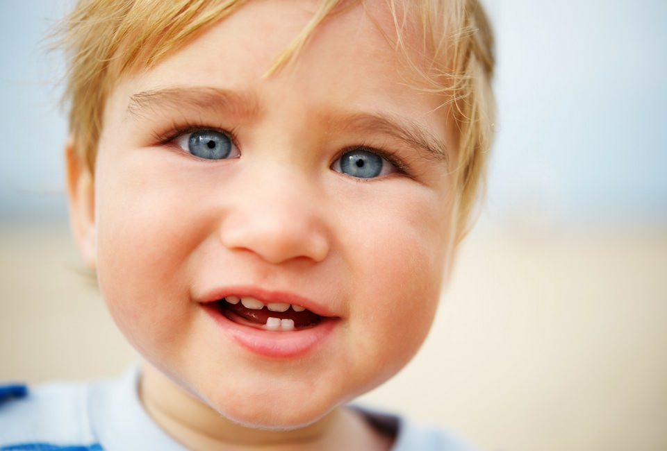 синдром прорезывания зубов у детей клиника