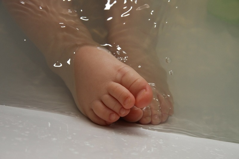 Отслоение кожи ног у ребенка thumbnail