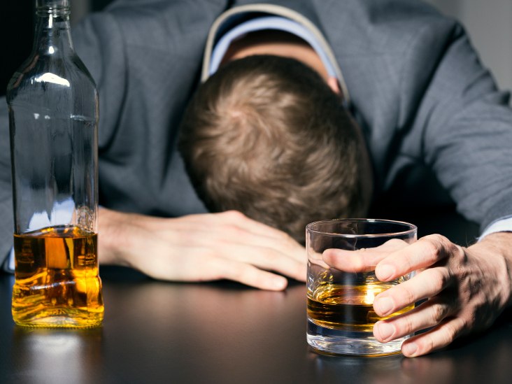 Что можно пить с алкоголем от головной боли thumbnail