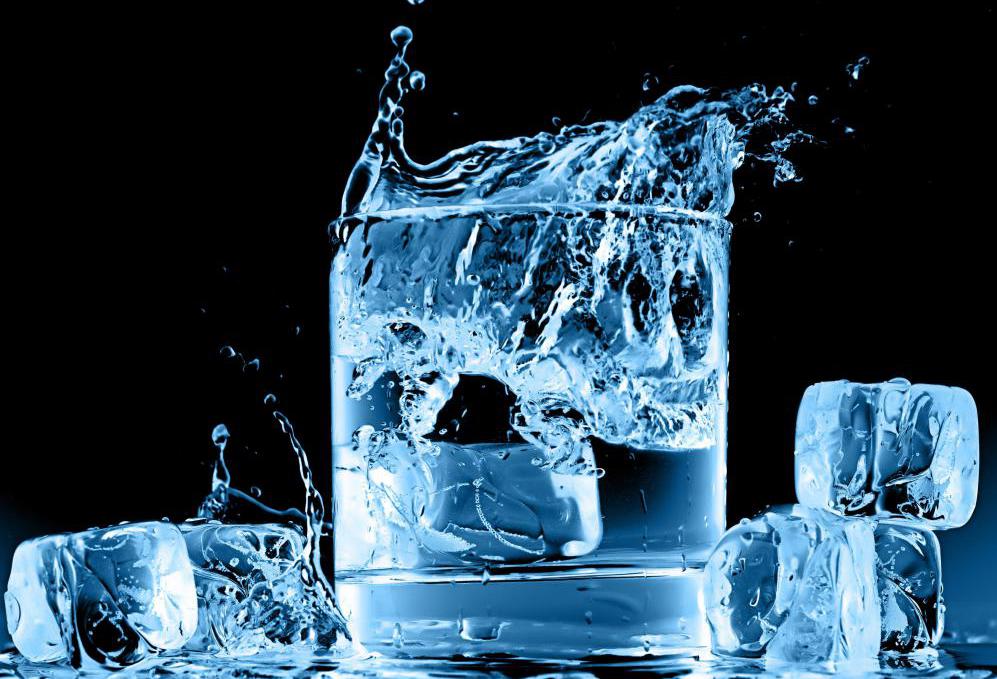 Замороженная вода для питья польза thumbnail