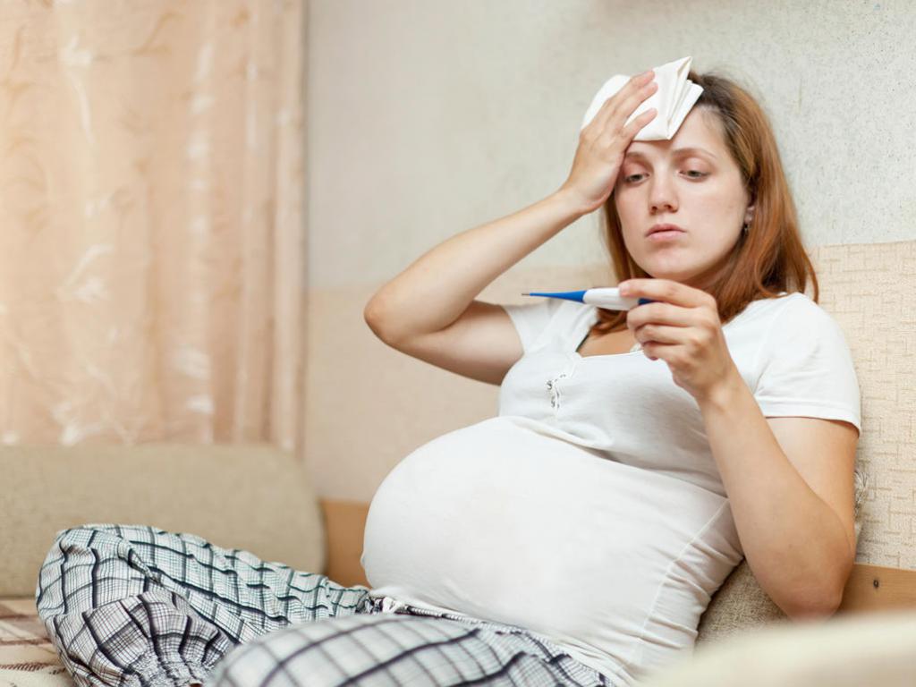 Может ли в первые дни беременности подниматься температура thumbnail
