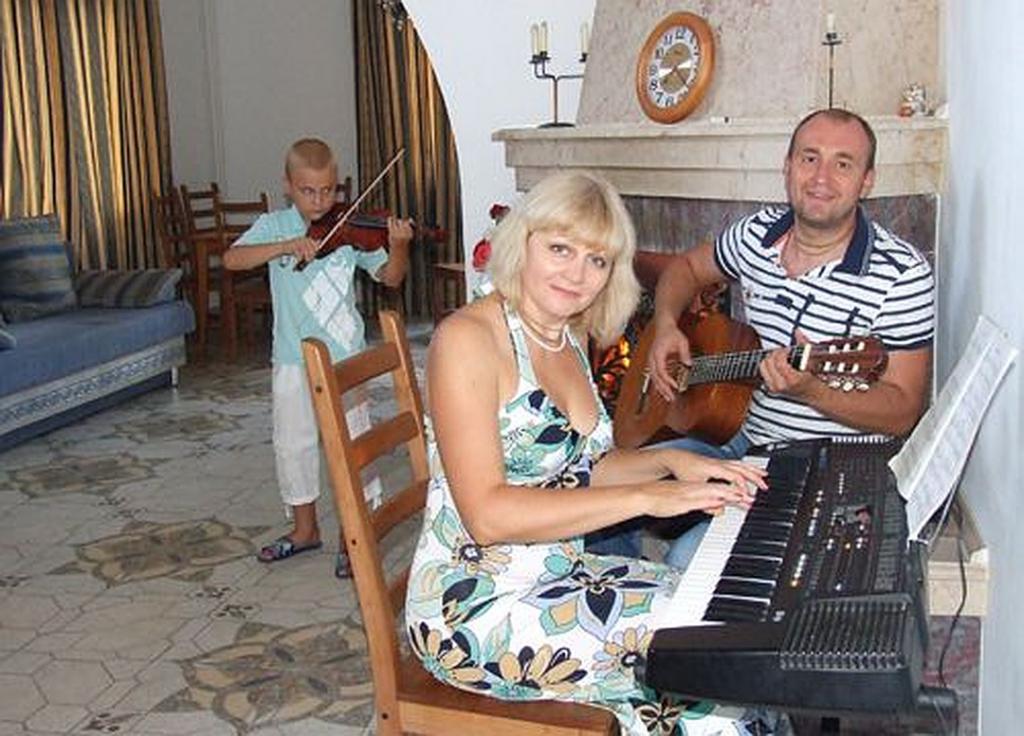Святослав Ещенко с семьей