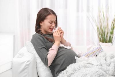 От чего может болеть колени во время беременности thumbnail