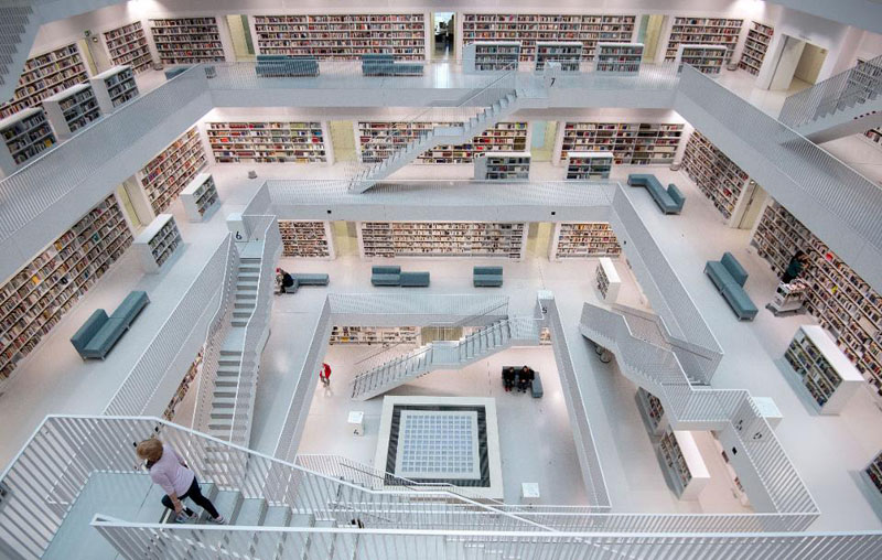 Библиотека в Германии. Библиотека в Штутгарте Германия. Седжон библиотека. Библиотека Штутгарта камера хранения.