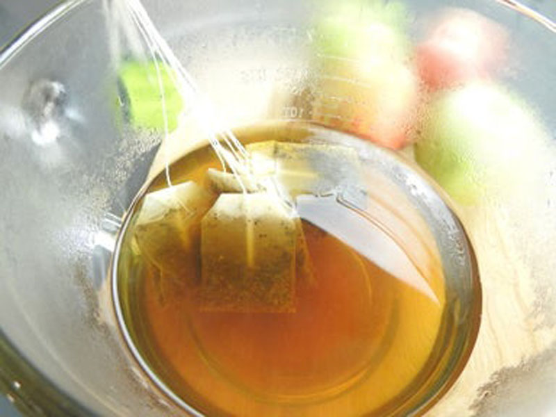 Бабушкин рецепт приготовления. Бабушкин чай. Яблочный сок со льдом. Скисший яблочный сок. Сок яблочный кислый.