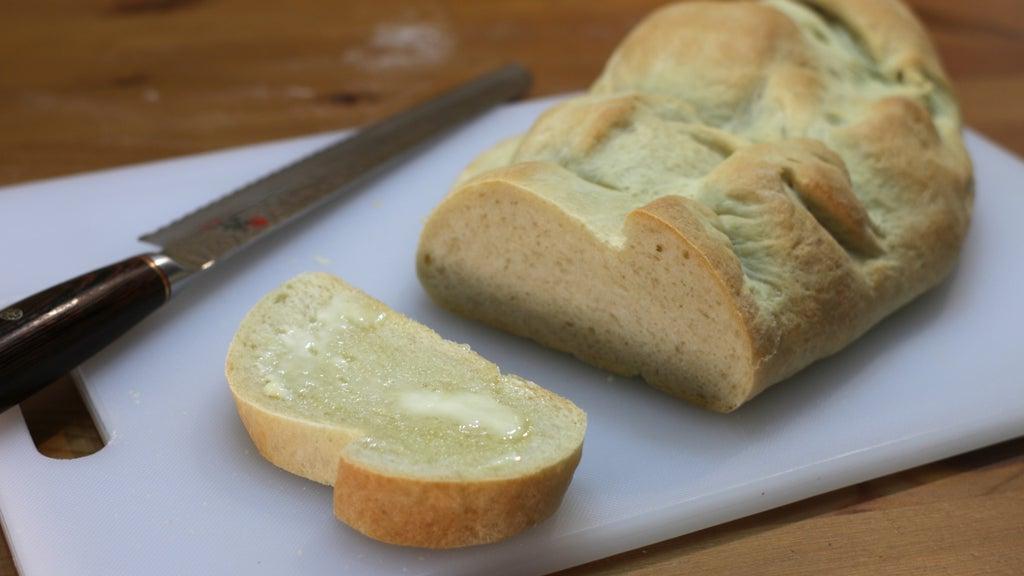 Мазать на хлеб. Намазывание хлеба рикоттой. Мажьте хлеб маслом. Хлеб намазанный вареньем. Хлеб с маслом рецепт