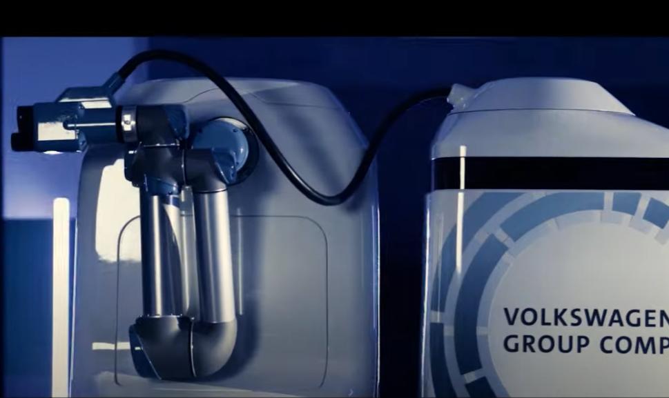 Volkswagen робот. Зарядные станции для роботов прототипы. Робот от Фольксваген.