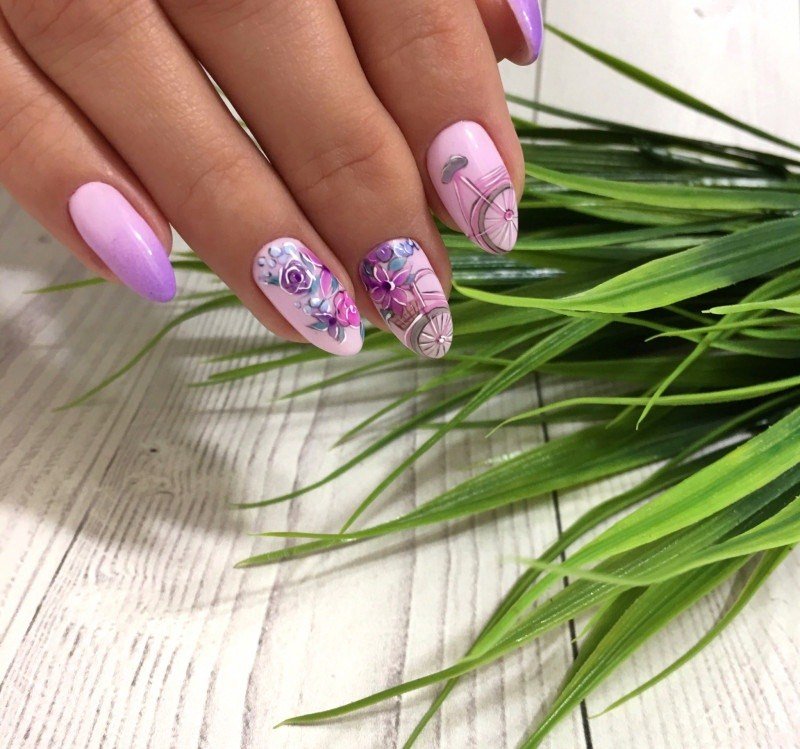 Дизайн ногтей фото март. Цветочный маникюр. Ногти с цветочками. Цвет ногтей.
