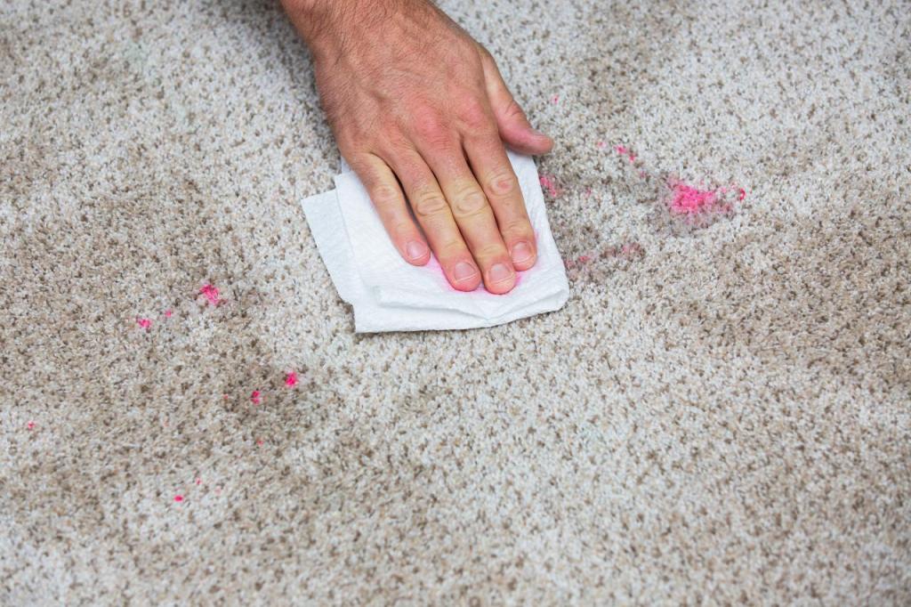 Чем можно оттереть ногти. Выведение пятен с ковролина. Пролитый лак на ковер. Пятна на ковре.