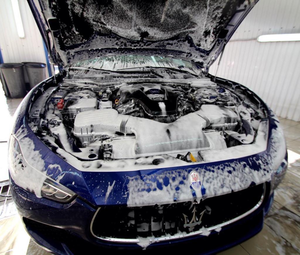 Как правильно мыть двигатель автомобиля самому: пошаговая инструкция