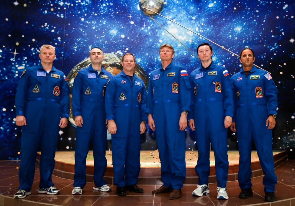 Первый космический отряд космонавтов. Отряд Космонавтов Роскосмоса 2023. Экипаж Союз ТМА-15м. Корабля «Союз ТМА-14м» Самокутяев. Отряд Космонавтов 2021 Роскосмос фамилии.