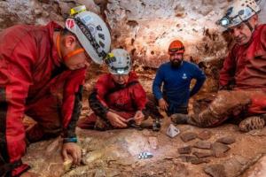 Первое полноценное каноэ порадовало археологов: редкий артефакт найден в Мексике, на Юкатане