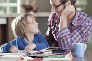 Как заставить ребенка делать уроки самостоятельно, не рассчитывая на родителей