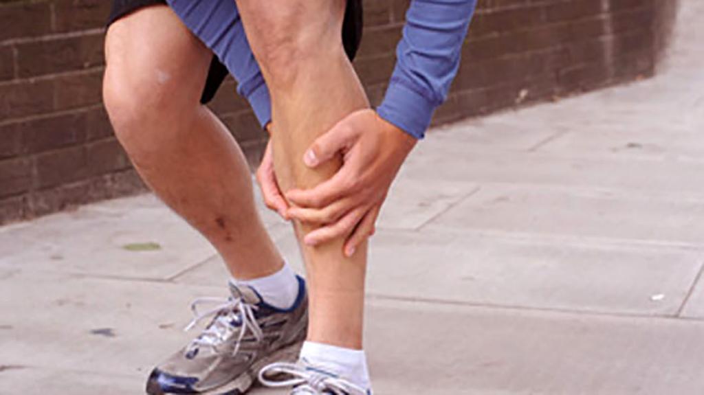 Почему забиваются ноги. Ноги после бега. Синдром расколотой голени.