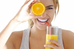 100%-й апельсиновый сок сокращает потребление калорий, помогая худеть