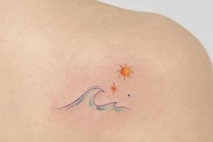 Волны вдохновения: татуировки на тему океана (свежий тренд в мире тату)