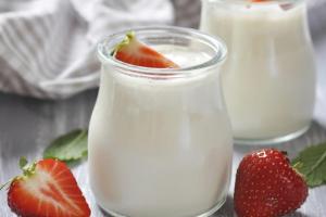 Айран, сюзме и мезе: как йогурт спасает от жары летом