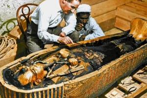 "Проклятие фараона": раскрыта причина гибели 20 человек, открывших гробницу Тутанхамона в 1922 году