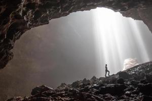 В пределах зоны света: различные типы пещер и пещерных систем