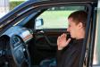 Как избавиться от посторонних запахов в салоне автомобиля