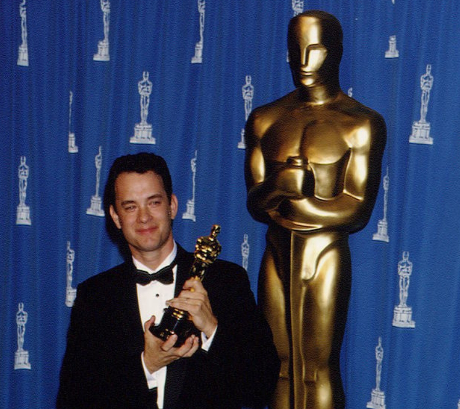Оскар число. Хэнкс на Оскаре 1993. Продюсер получает Оскара.
