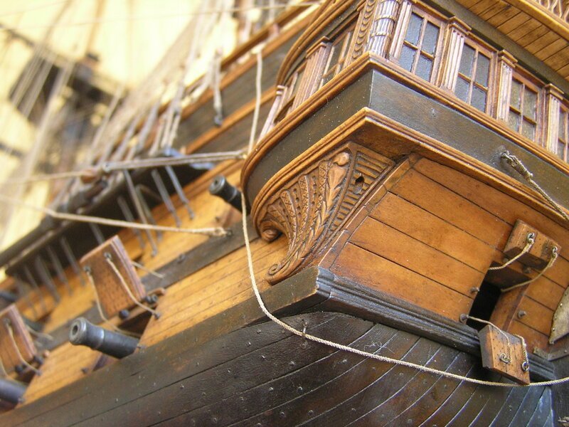 Пропитка деревянного корабля. Гальюн на парусном корабле. Гальюн на корабле 18 века. Гальюн на парусном корабле 17 века. Гальюн на паруснике 18 века.