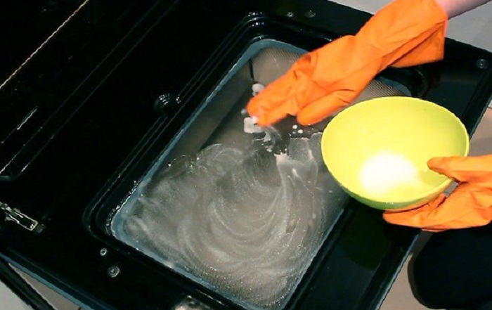 при помощи 1 таблетки для посудомоечных машин можно очистить духовку до блеска (показываю, что получилось)