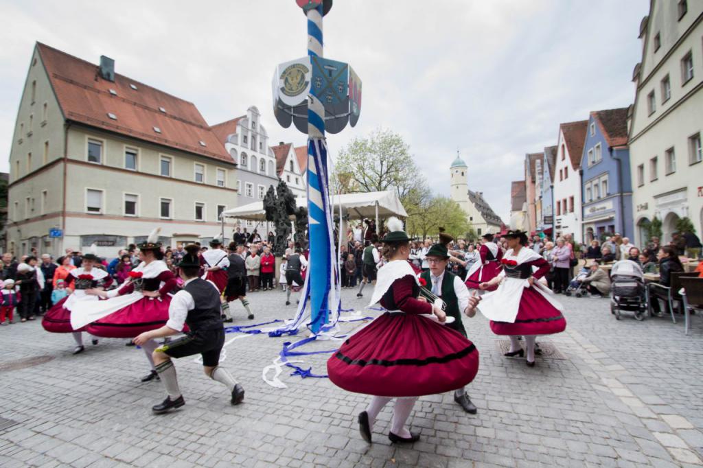 dance around the maypole