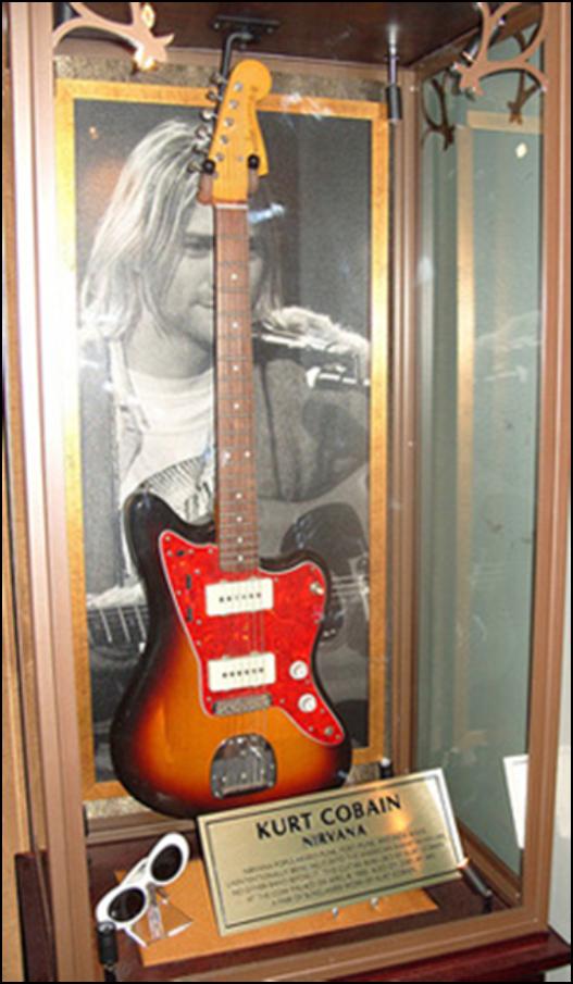 Гитара Fiesta Red в музее