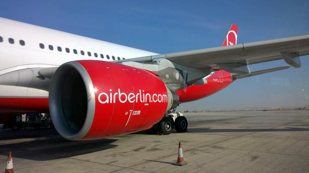 самолет авиакомпании airberlin