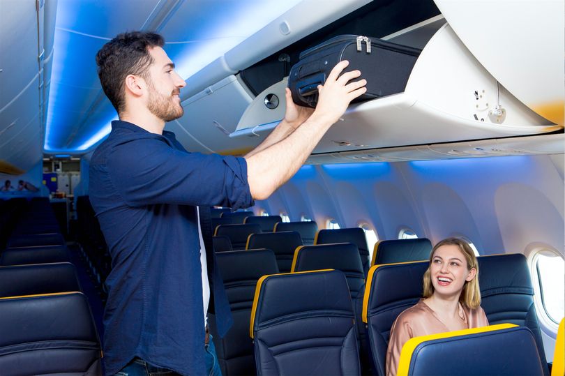 Размещение ручной клади в салоне самолета для пассажиров Priority pass