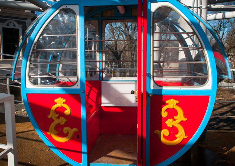 Ferris wheel cabin in Krasnodar