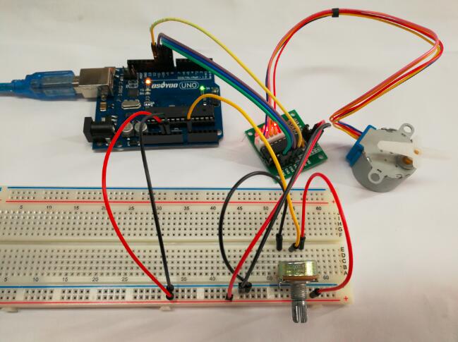 Шаговый двигатель подключенный к ардуино