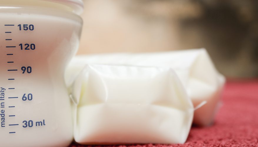 срок годности грудного молока после сцеживания