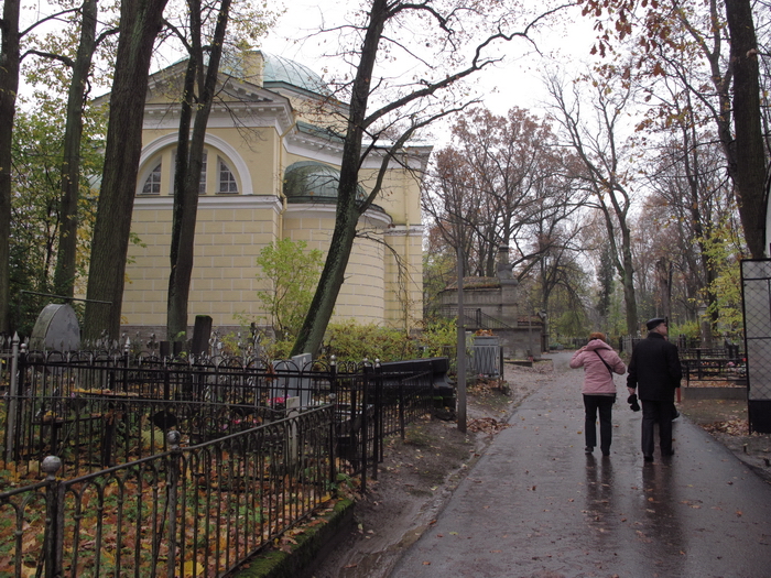 Территория Казанского кладбища