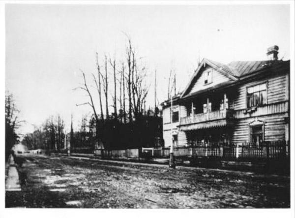 One of the first pictures of the Matyushin House