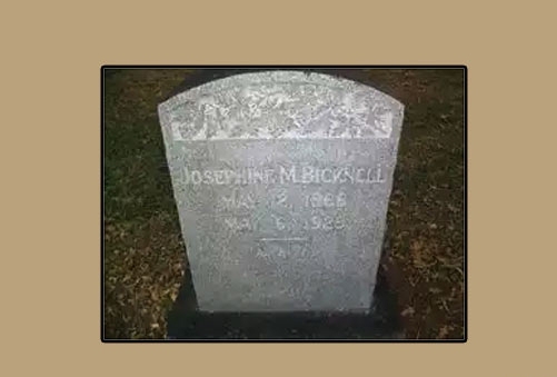 Памятная плитна на могиле Миртл Корбин